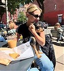 lilireinhart_1749495164_3651352547337618289_49067778.jpg