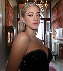 lilireinhart_1725297107_3448364533549385067_49067778.jpg